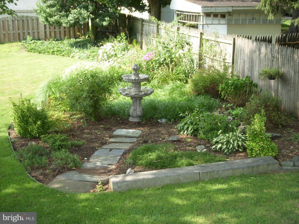 2051 Pennwick Road Lancaster, PA 17601 - Photo 10 of 15