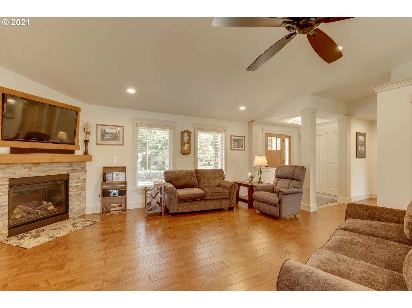 16660 South Beckman Road Oregon City, OR 97045 - Photo 3 of 31 Gallery Image 3