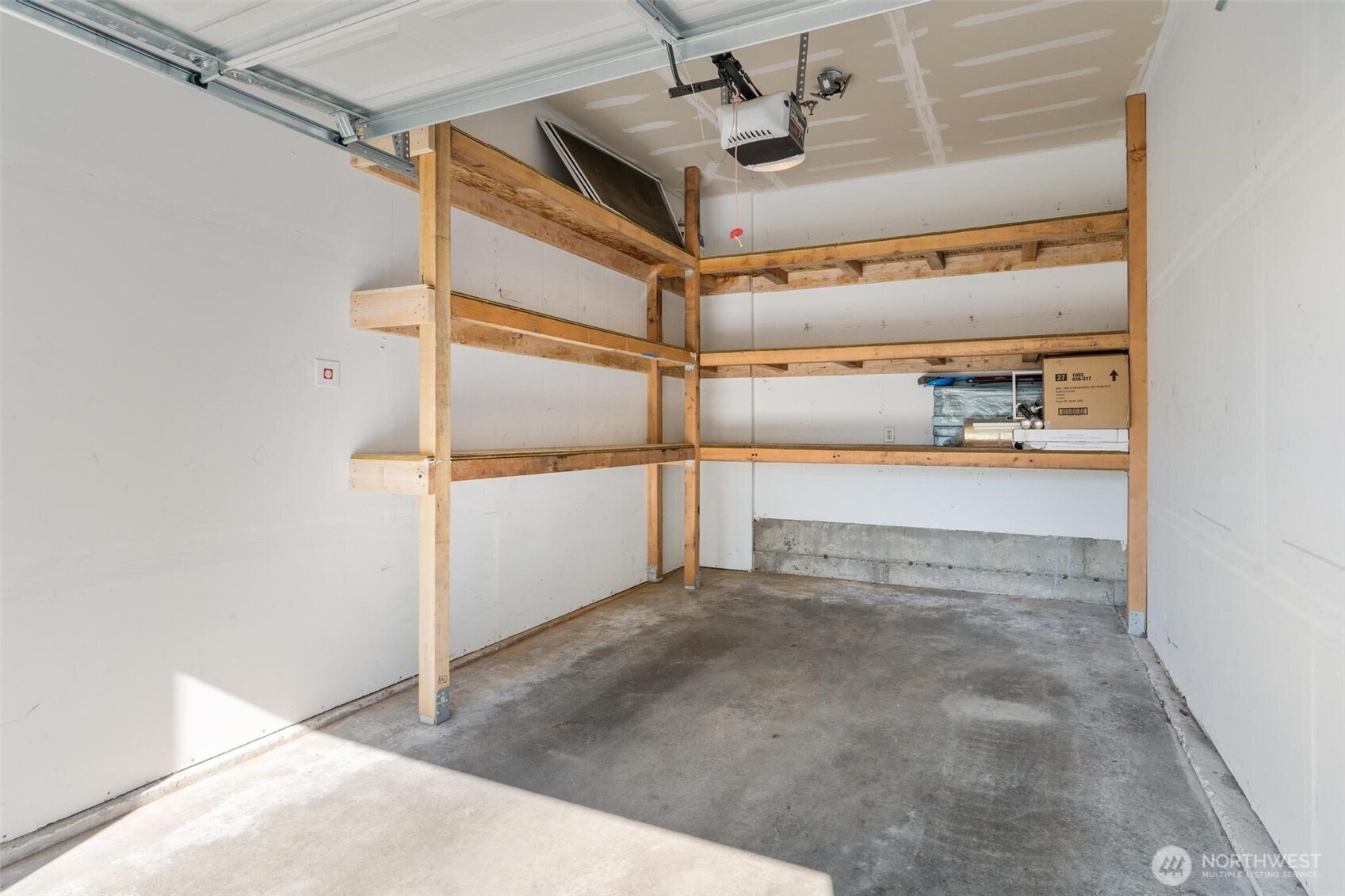 14915 38th Drive Southeast, Unit F3011 Bothell, WA 98012 - Photo 26 of 40 a view of an empty walk in closet