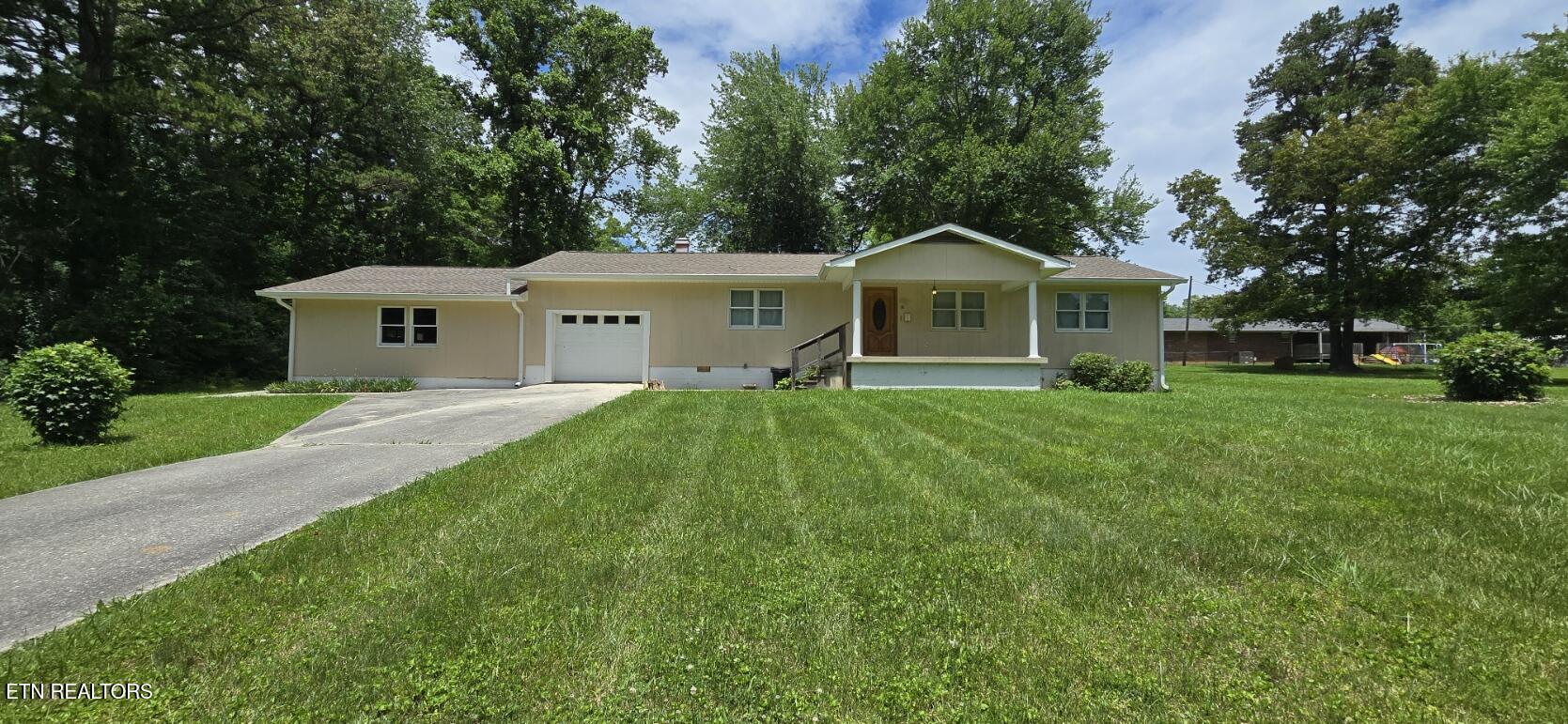 196 Shady Lane Oneida, TN 37841 - Photo 1 of 16 20260612_133926