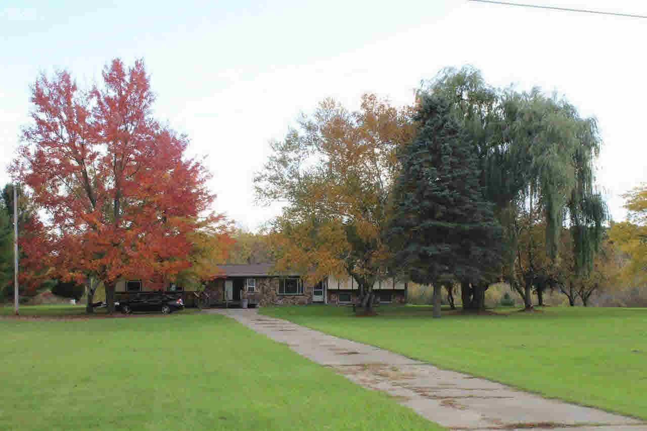 8205 West Mount Morris Road Flushing, MI 48433 - Photo 1 of 14 21229596.JPG