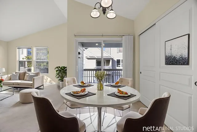 $275,000 | 2464 Emily Lane, Elgin, IL 60124