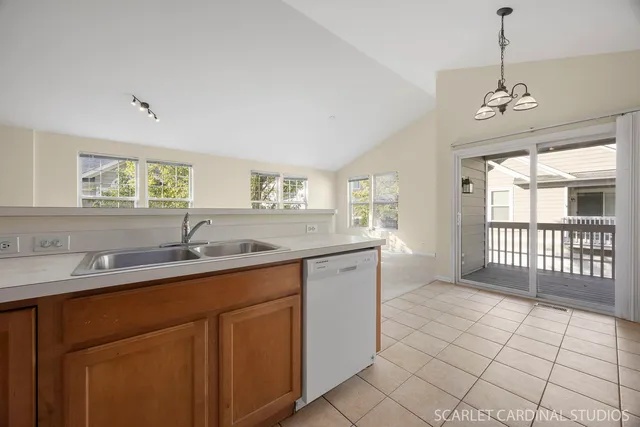 $275,000 | 2464 Emily Lane, Elgin, IL 60124