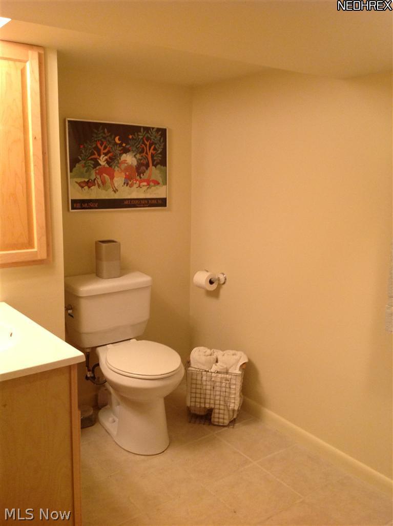 798 Woodview Road Cleveland, OH 44121 - Photo 17 of 18
