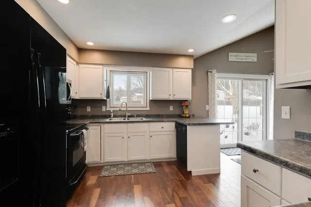 $339,900 | 806 Evergreen Drive, Holmen, WI 54636