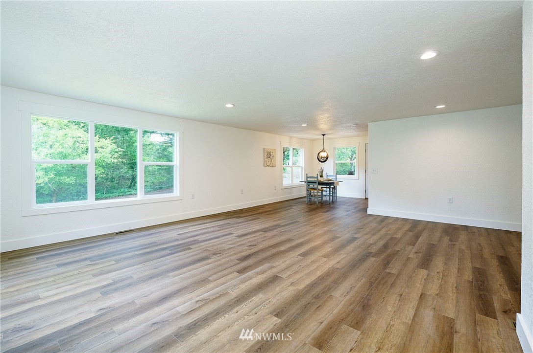 4228 Sunnyslope Road Southwest Port Orchard, WA 98367 - Photo 13 of 36 Gallery Image 13