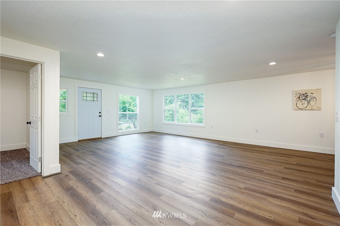 4228 Sunnyslope Road Southwest Port Orchard, WA 98367 - Photo 14 of 36 Gallery Image 14