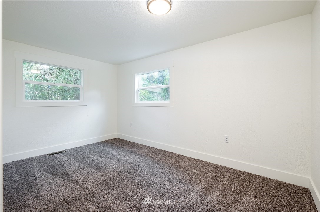 4228 Sunnyslope Road Southwest Port Orchard, WA 98367 - Photo 15 of 36 Gallery Image 15