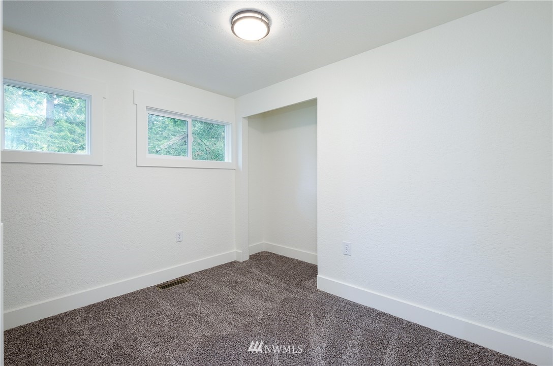 4228 Sunnyslope Road Southwest Port Orchard, WA 98367 - Photo 17 of 36 Gallery Image 17