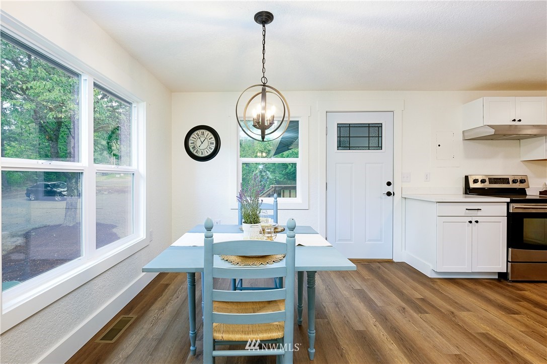 4228 Sunnyslope Road Southwest Port Orchard, WA 98367 - Photo 4 of 36 Gallery Image 4