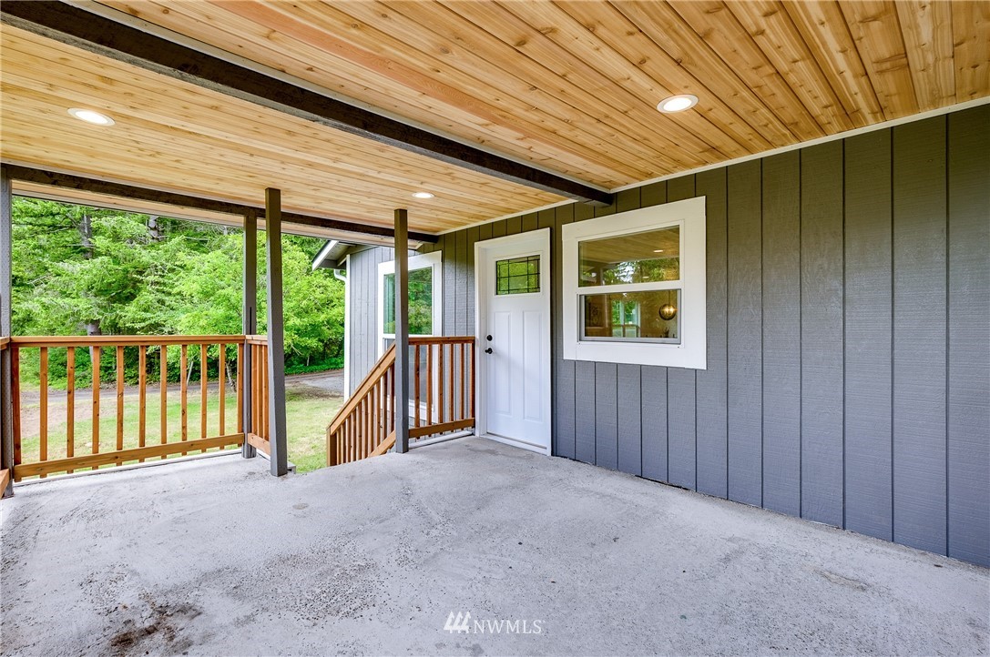 4228 Sunnyslope Road Southwest Port Orchard, WA 98367 - Photo 31 of 36 Gallery Image 31