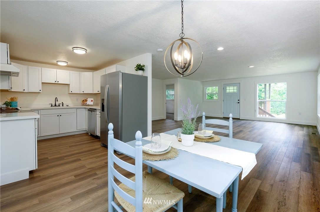 4228 Sunnyslope Road Southwest Port Orchard, WA 98367 - Photo 6 of 36 Gallery Image 6