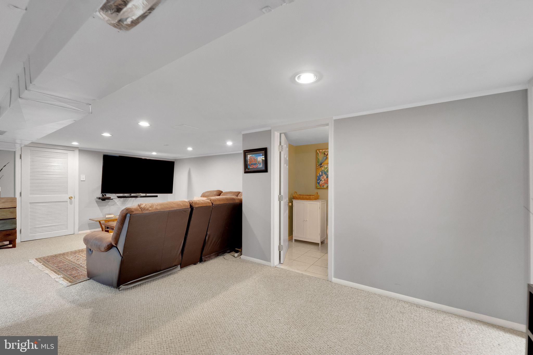 416 Neepier Road Catonsville, MD 21228 - Photo 26 of 31 Gallery Image 26