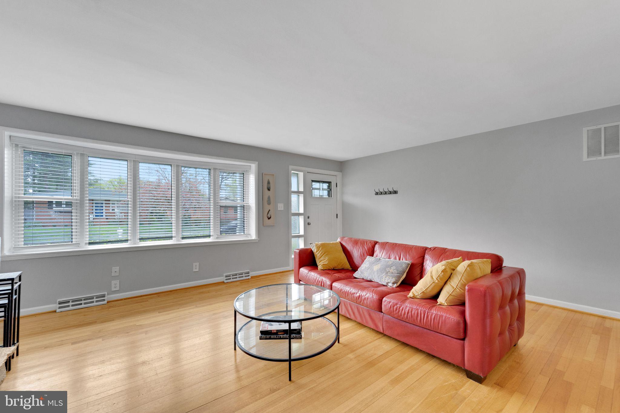 416 Neepier Road Catonsville, MD 21228 - Photo 10 of 31 Gallery Image 10