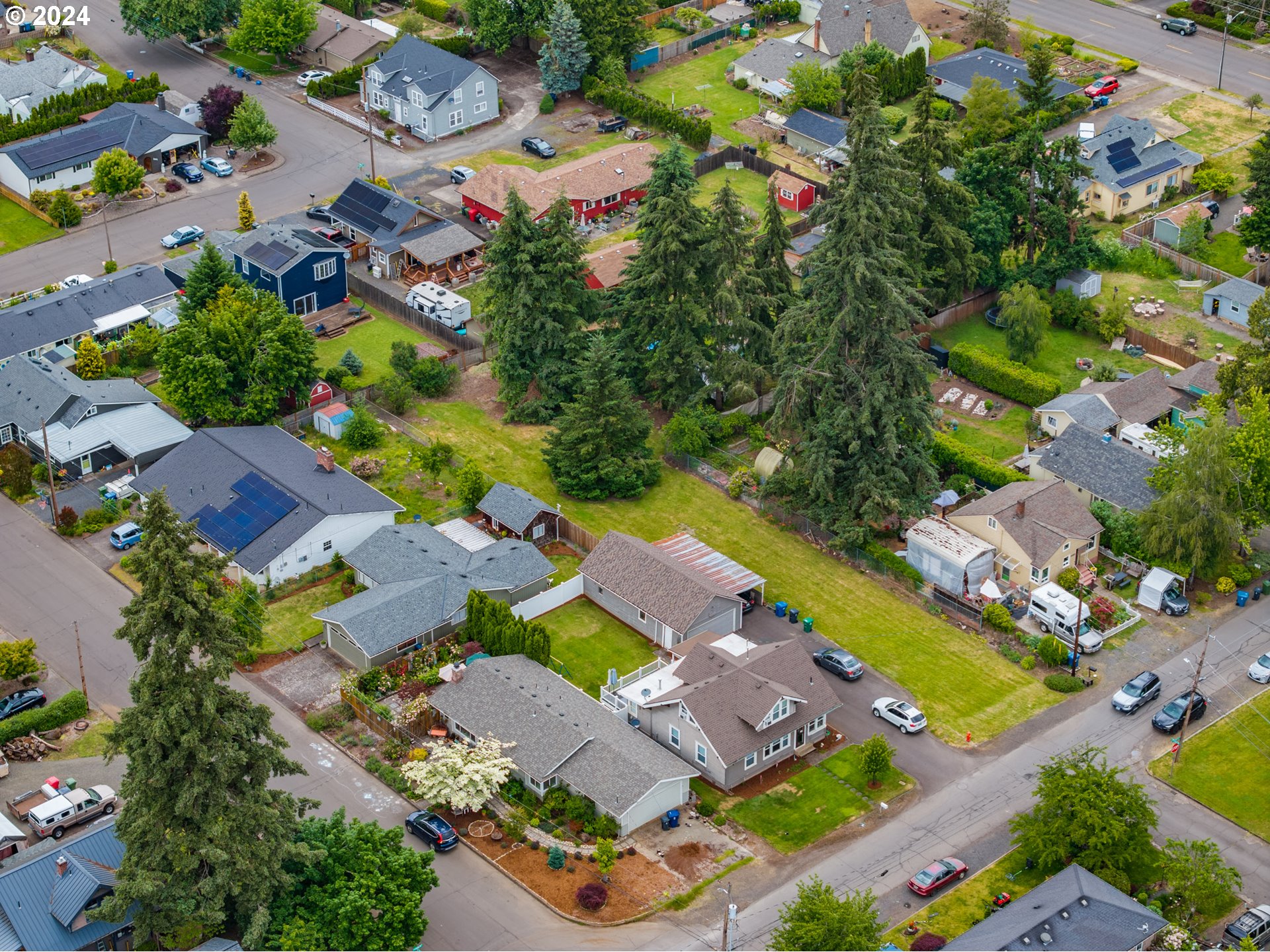 Cowing Silverton, OR 97381 - Photo 12 of 27 an aerial view of residential houses with outdoor space