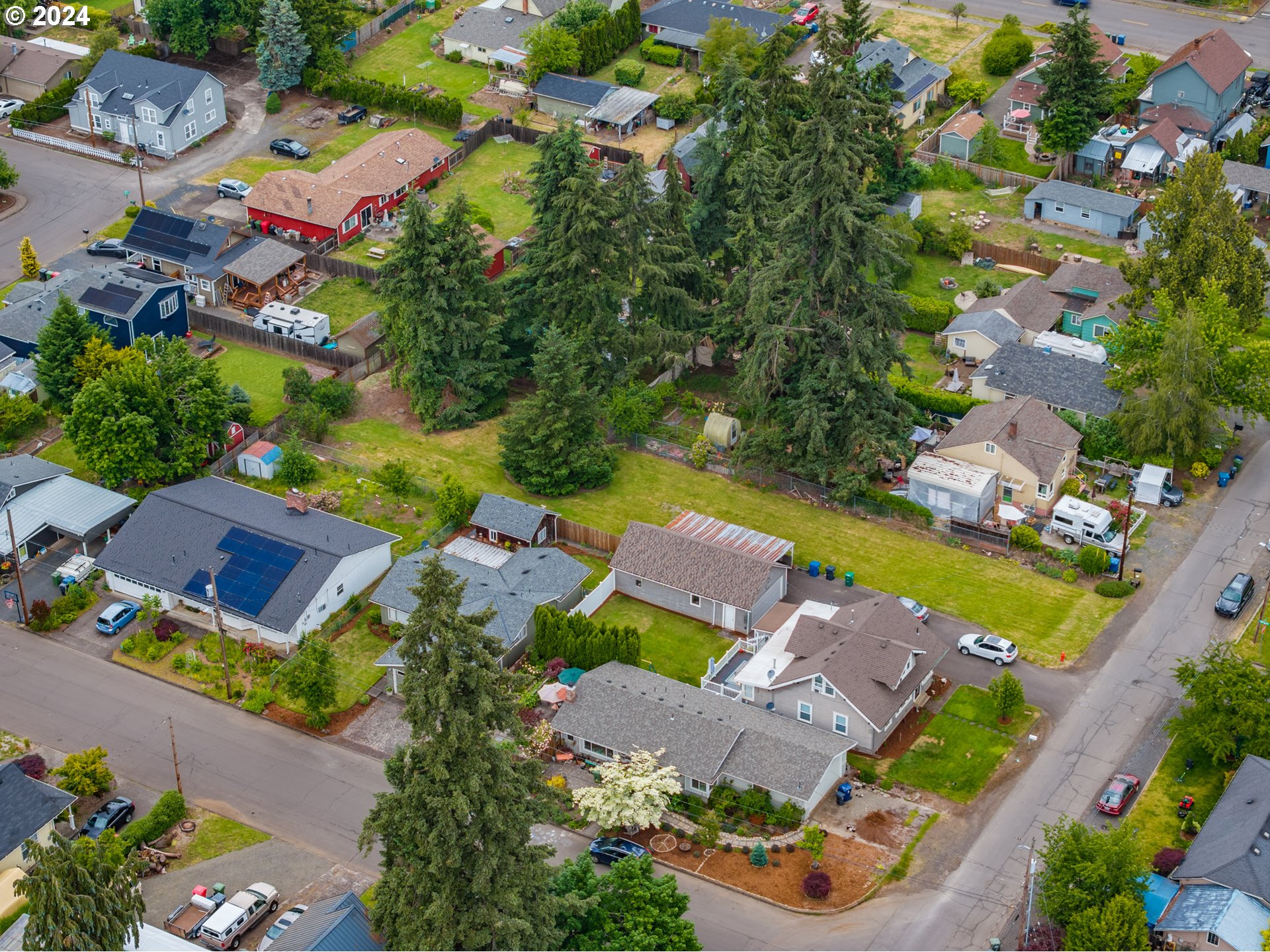 Cowing Silverton, OR 97381 - Photo 13 of 27 an aerial view of residential houses with outdoor space