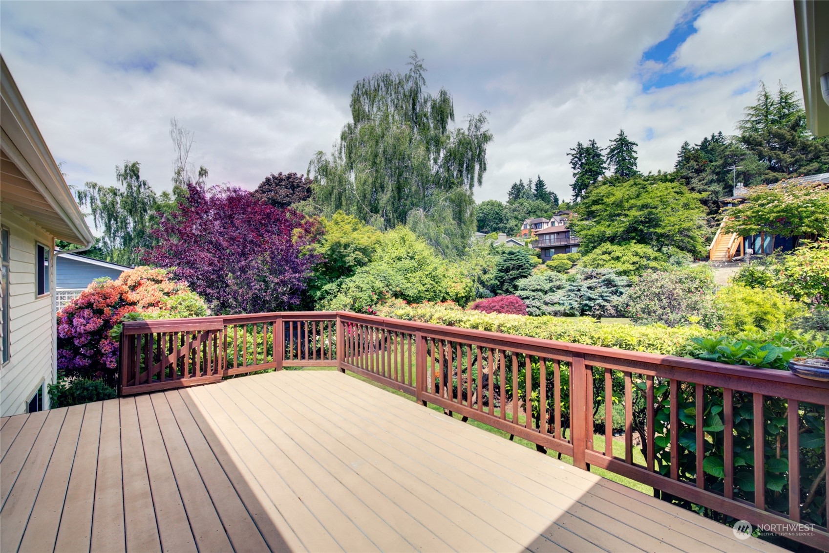 432 Olympic Avenue Edmonds, WA 98020 - Photo 27 of 34 a view of a balcony with wooden floor