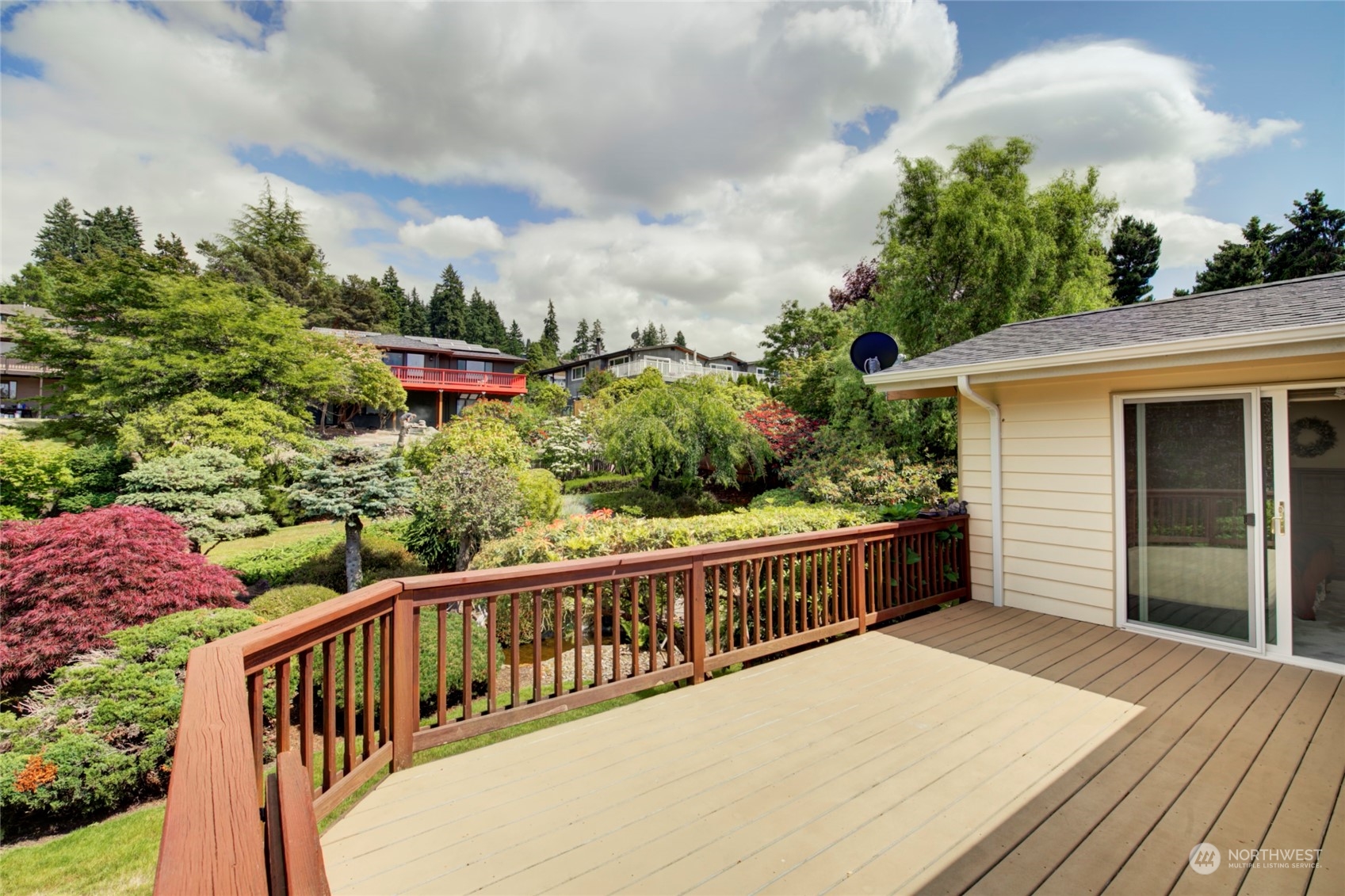 432 Olympic Avenue Edmonds, WA 98020 - Photo 28 of 34 a view of balcony with wooden floor and fence