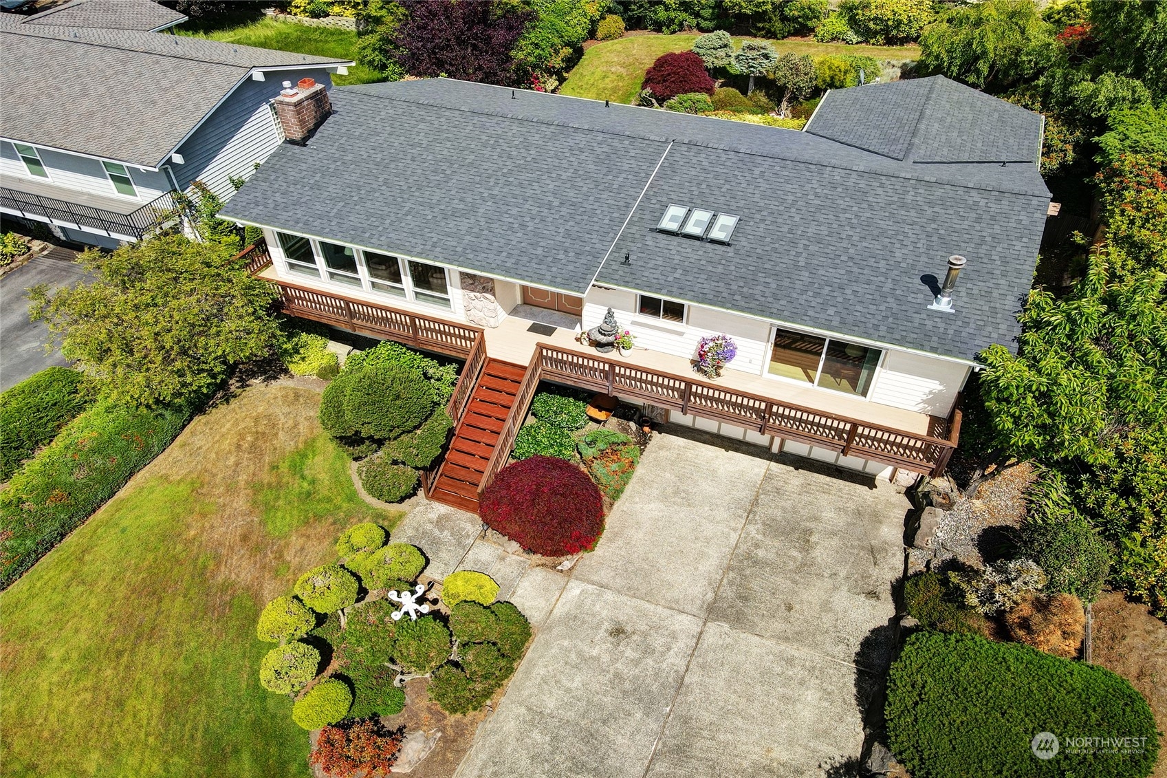 432 Olympic Avenue Edmonds, WA 98020 - Photo 3 of 34 an aerial view of a house with a swimming pool