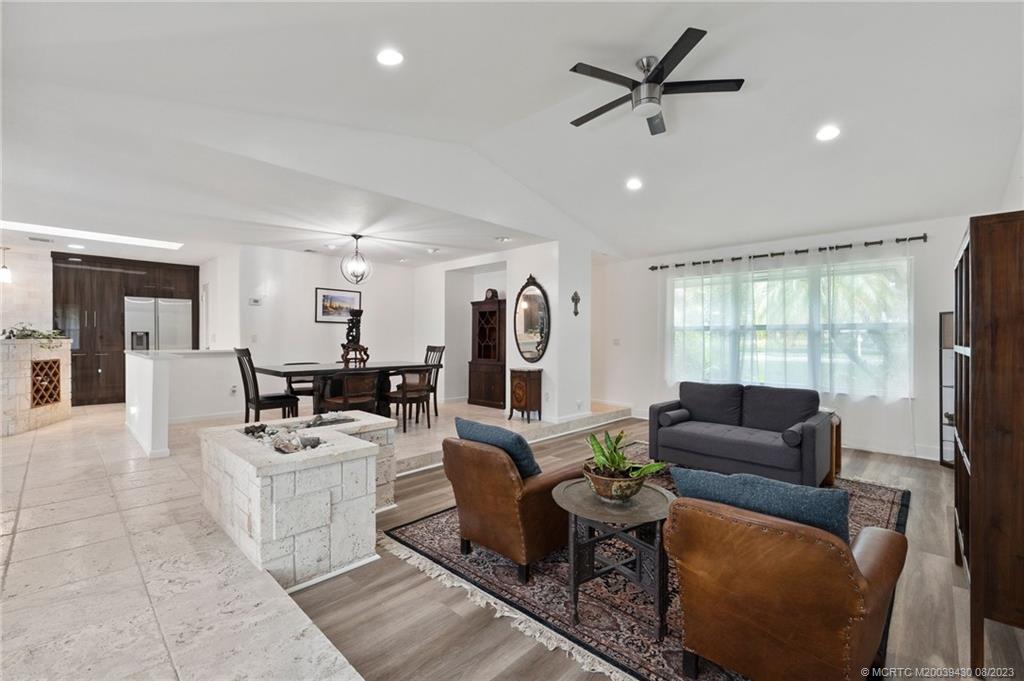 40 North River Road Stuart, FL 34996 - Photo 22 of 51 a living room with furniture