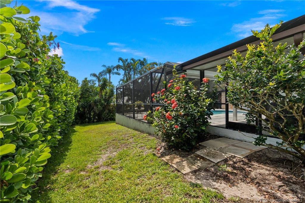 40 North River Road Stuart, FL 34996 - Photo 41 of 51 a view of a garden