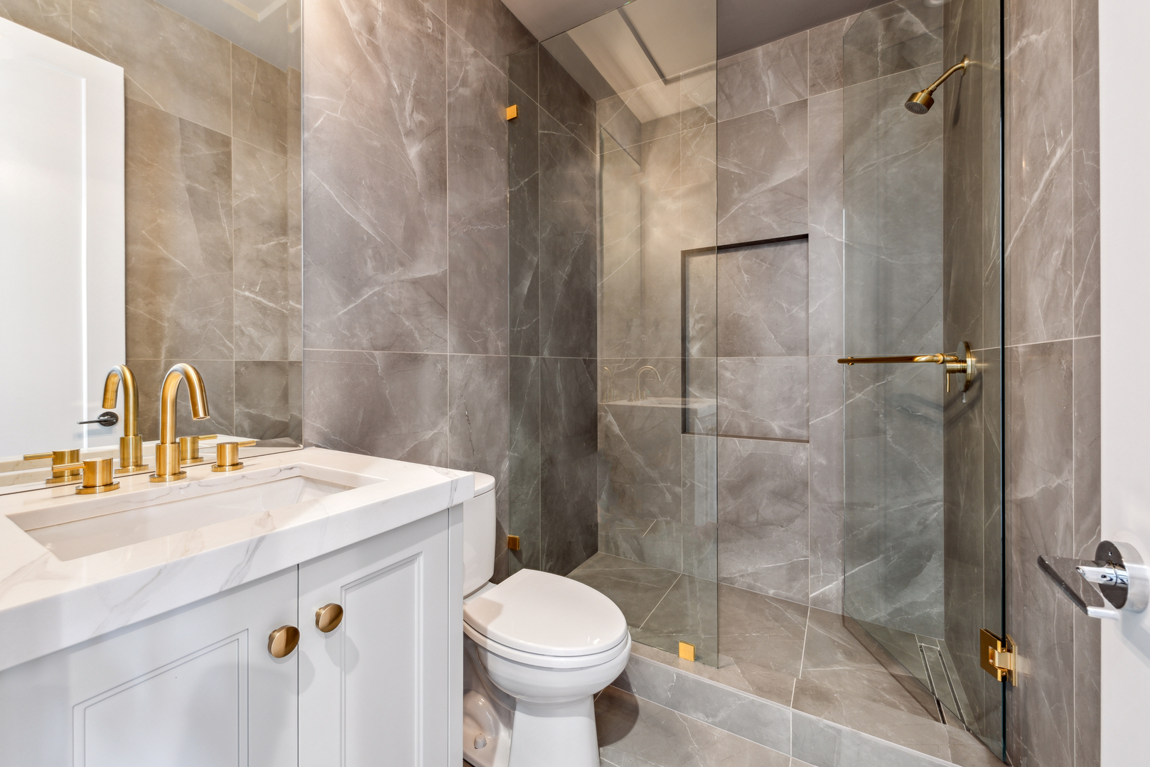 116 North Willard Court, Unit 301 Chicago, IL 60607 - Photo 21 of 38