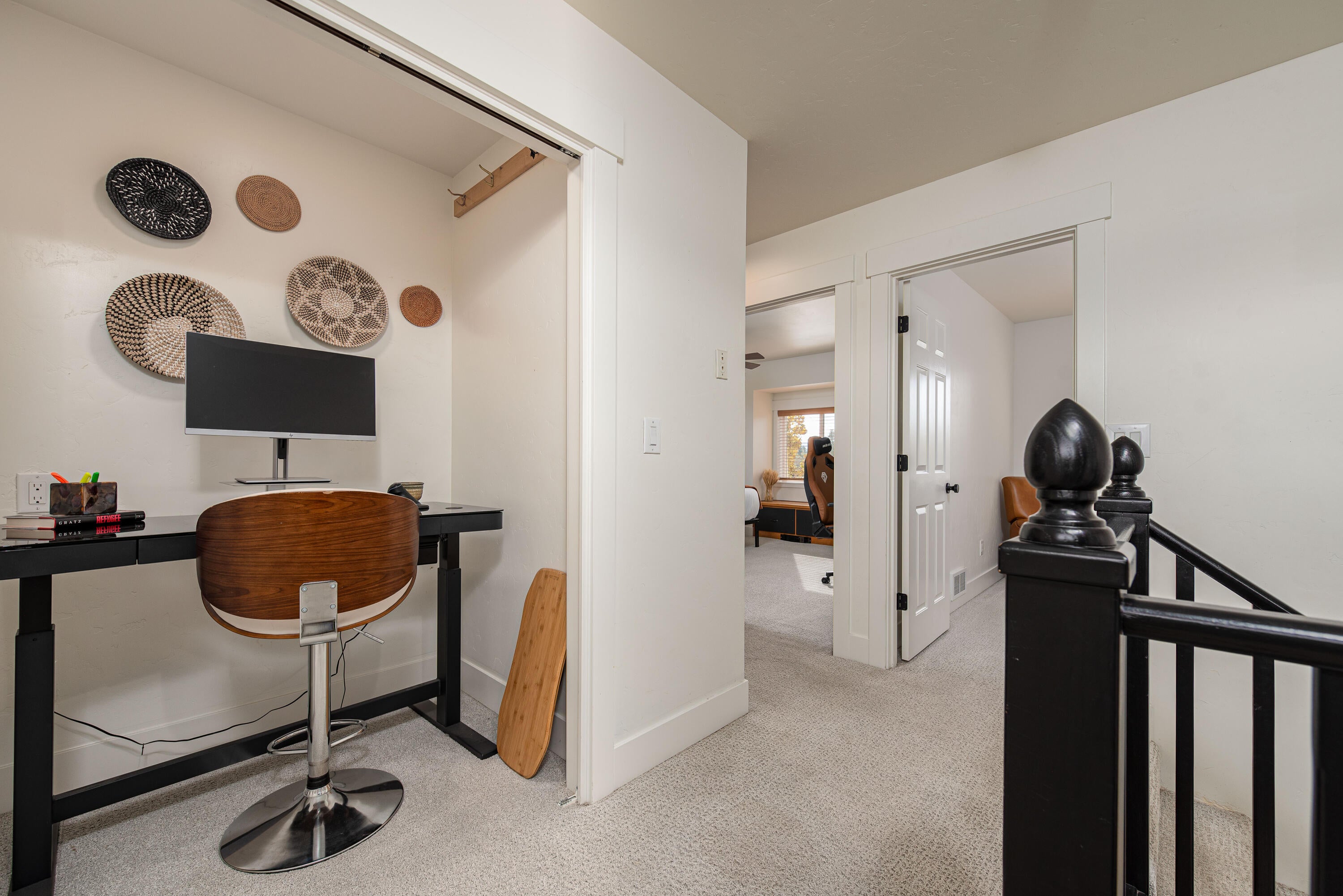 544 Apollo Road Prineville, OR 97754 - Photo 46 of 51 office nook