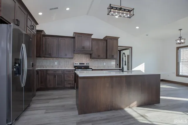 $475,000 | 3527 Sand Drive, Newburgh, IN 47630