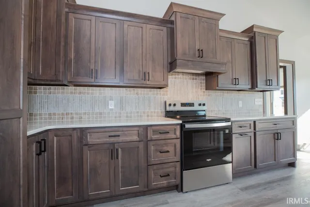 $475,000 | 3527 Sand Drive, Newburgh, IN 47630