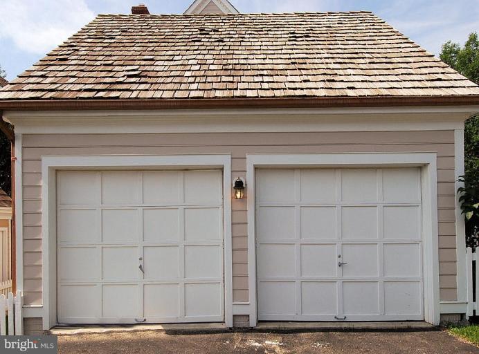 231 Little Quarry Road Gaithersburg, MD 20878 - Photo 25 of 30 Garage 1