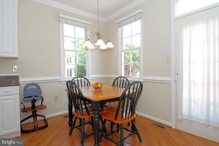 231 Little Quarry Road Gaithersburg, MD 20878 - Photo 9 of 30 Breakfast Area