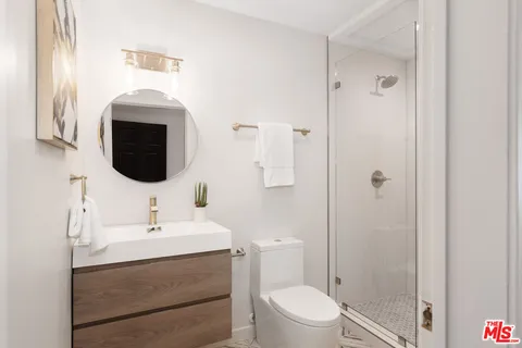 $3,999,000 | 4256 Tarzana Estates Drive, Tarzana, CA 91356