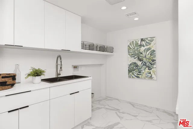 $4,199,000 | 4256 Tarzana Estates Drive, Tarzana, CA 91356