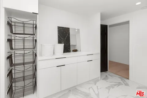 $3,999,000 | 4256 Tarzana Estates Drive, Tarzana, CA 91356