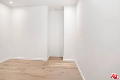 $3,999,000 | 4256 Tarzana Estates Drive, Tarzana, CA 91356