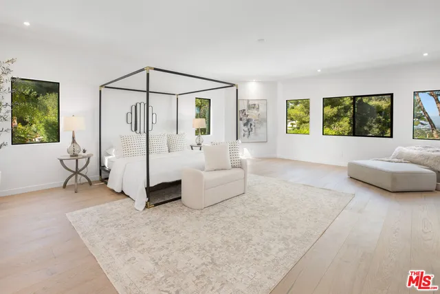 $4,199,000 | 4256 Tarzana Estates Drive, Tarzana, CA 91356