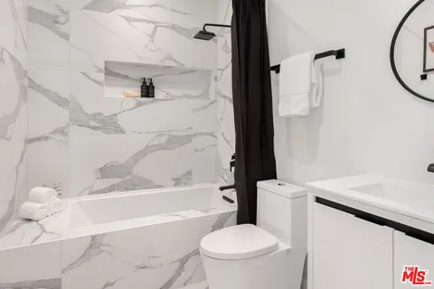 $3,999,000 | 4256 Tarzana Estates Drive, Tarzana, CA 91356