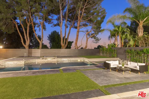 $3,999,000 | 4256 Tarzana Estates Drive, Tarzana, CA 91356