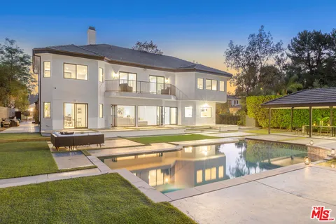 $3,999,000 | 4256 Tarzana Estates Drive, Tarzana, CA 91356