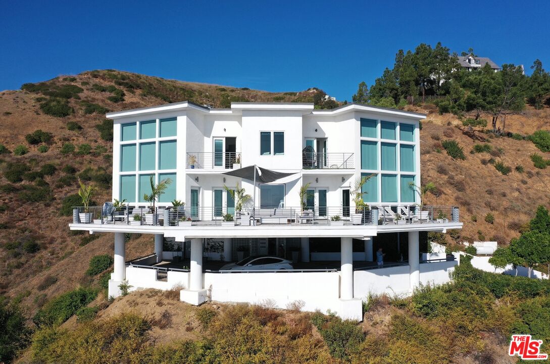 31518 Anacapa View Drive Malibu, CA 90265 - Photo 30 of 75