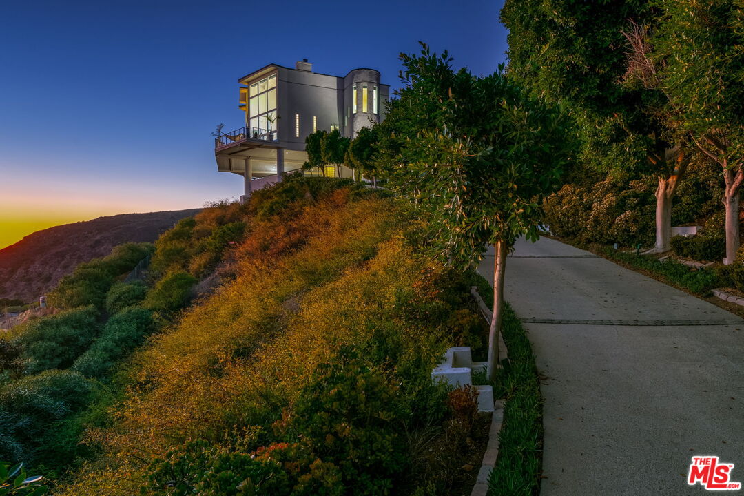 31518 Anacapa View Drive Malibu, CA 90265 - Photo 59 of 75