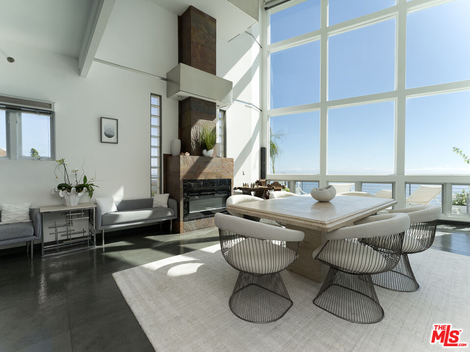 31518 Anacapa View Drive Malibu, CA 90265 - Photo 6 of 75