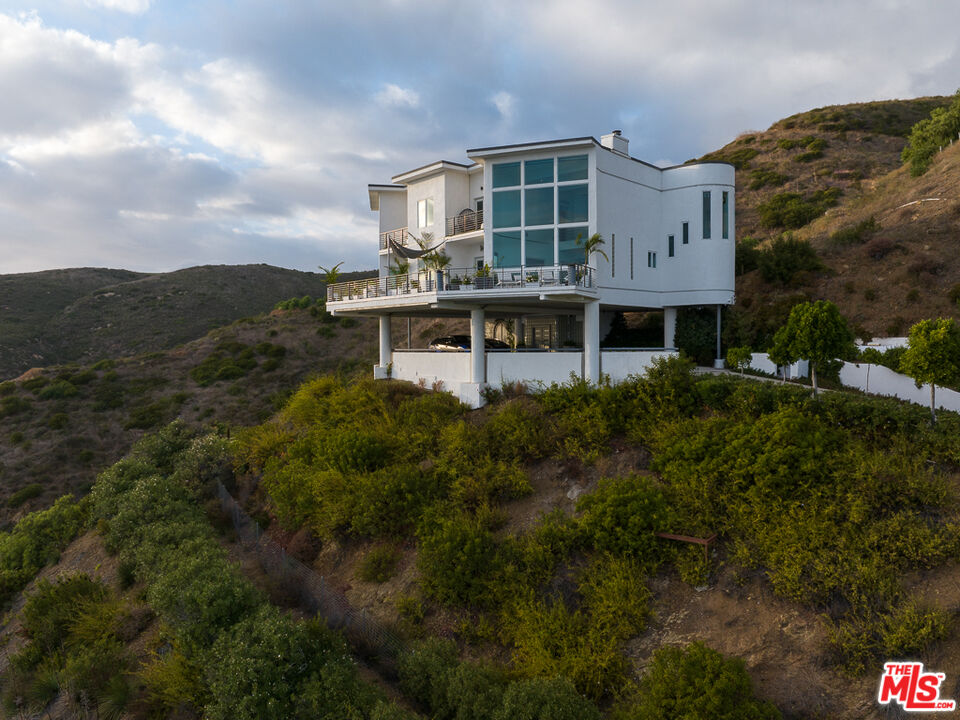 31518 Anacapa View Drive Malibu, CA 90265 - Photo 71 of 75