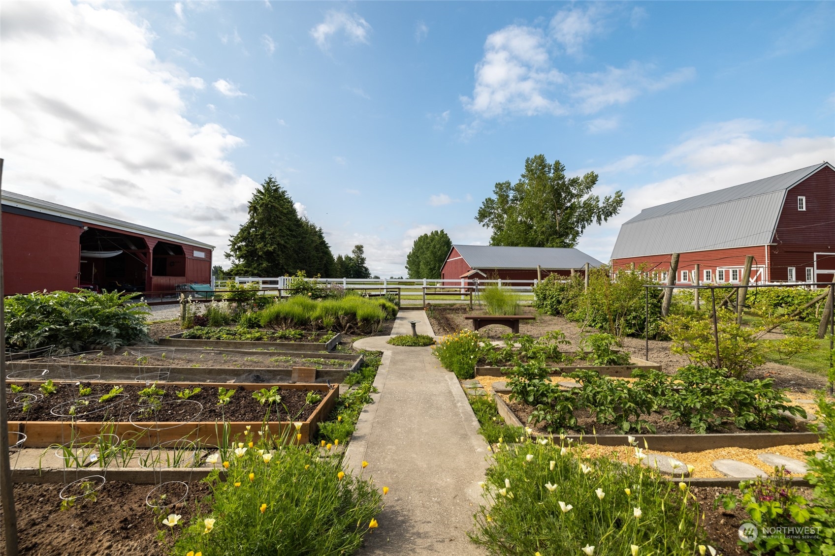 16244 Field Road Bow, WA 98232 - Photo 4 of 40