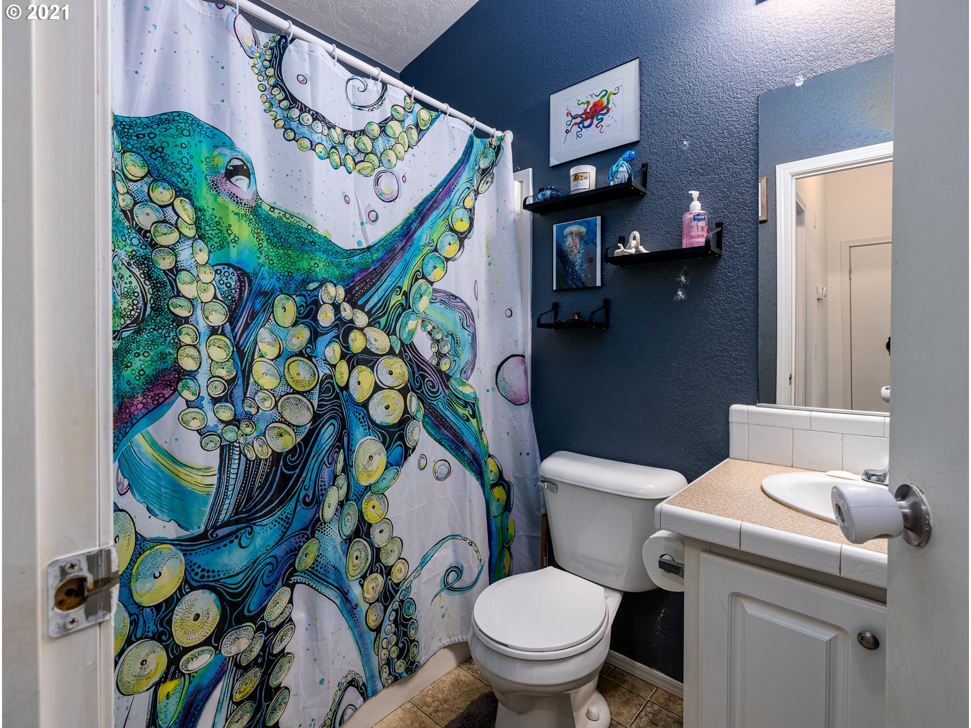 208 Hicks Road Castle Rock, WA 98611 - Photo 11 of 23 Gallery Image 11