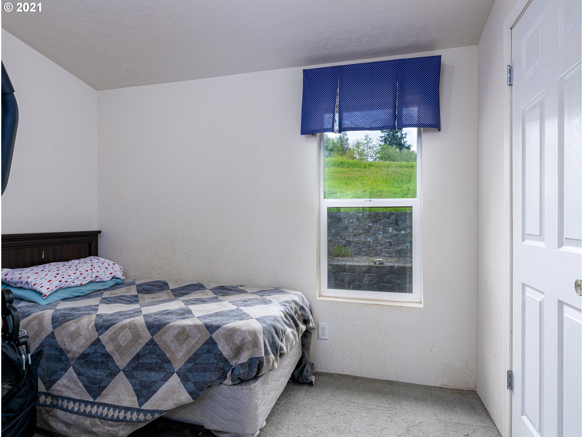 208 Hicks Road Castle Rock, WA 98611 - Photo 10 of 23 Gallery Image 10