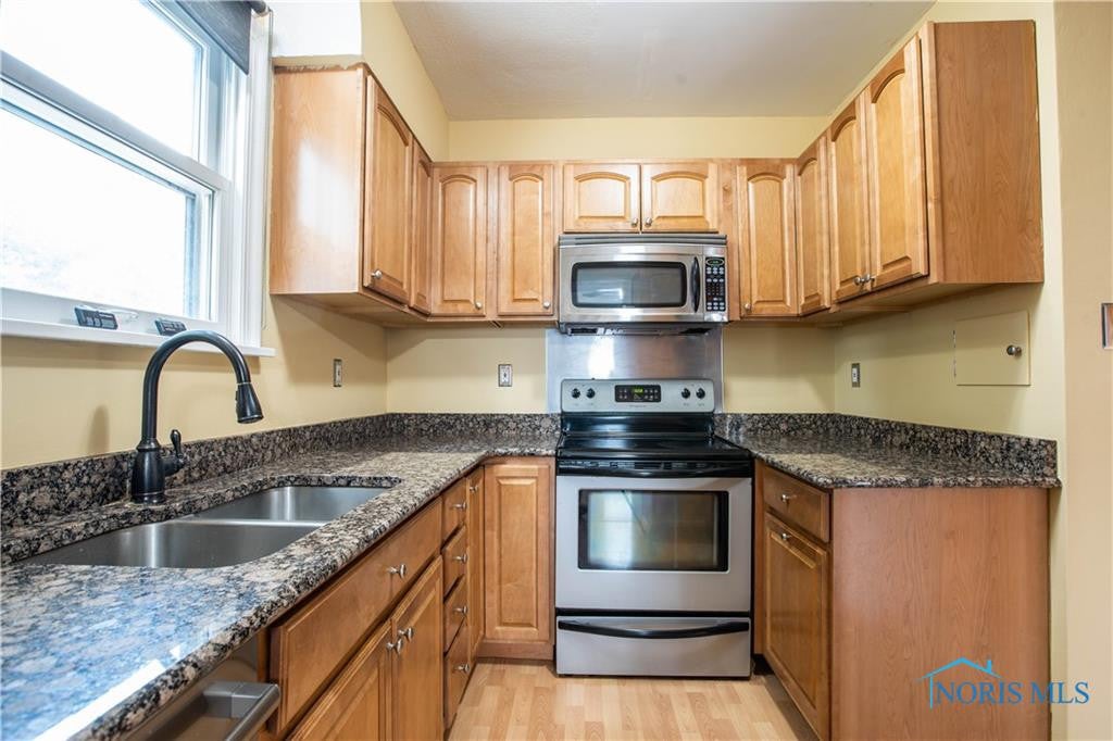 2536 Gracewood Road Toledo, OH 43613 - Photo 19 of 41 Gallery Image 19