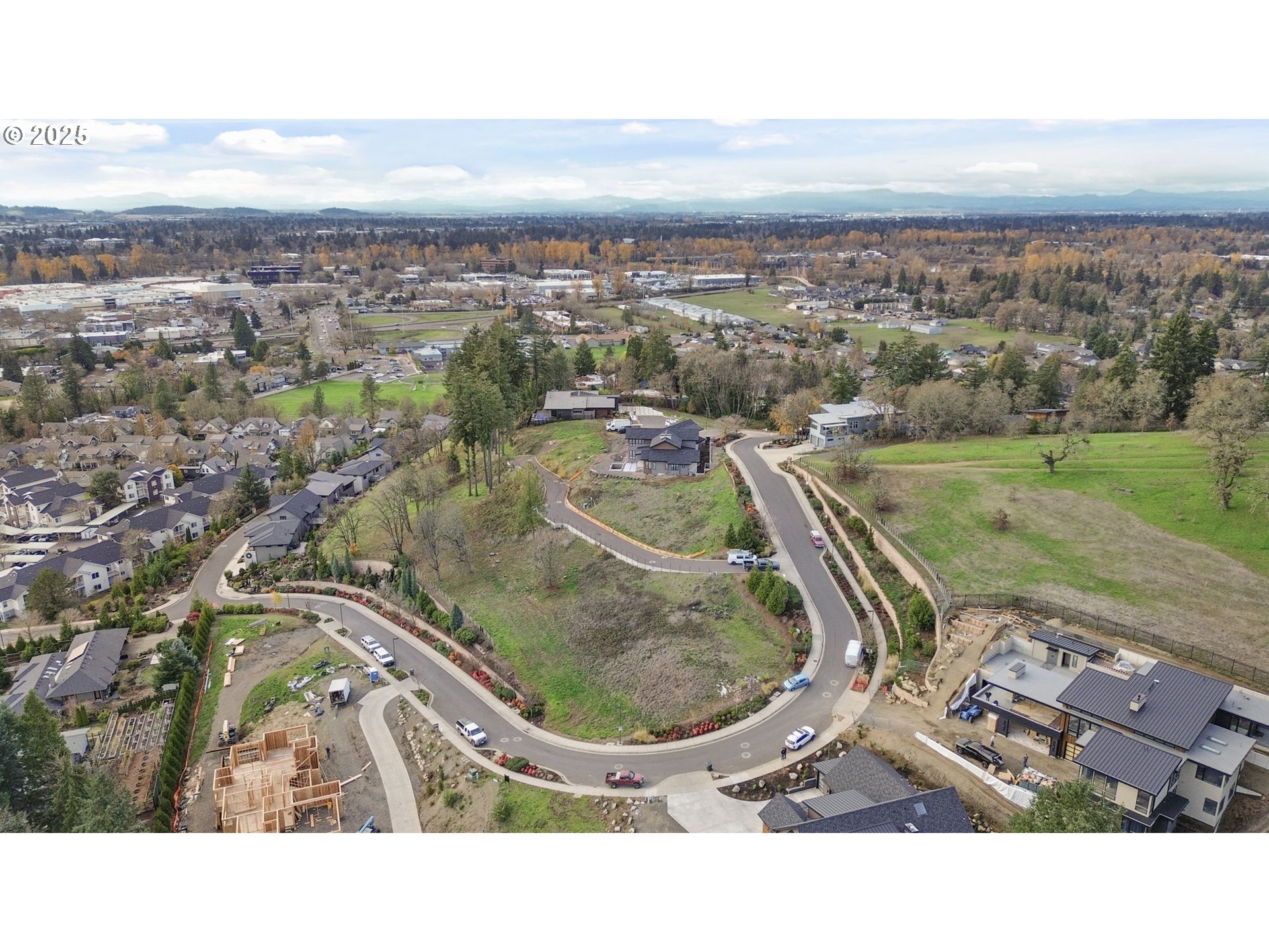 1282 Evening Star Lane Eugene, OR 97401 - Photo 20 of 38 a picture of a city