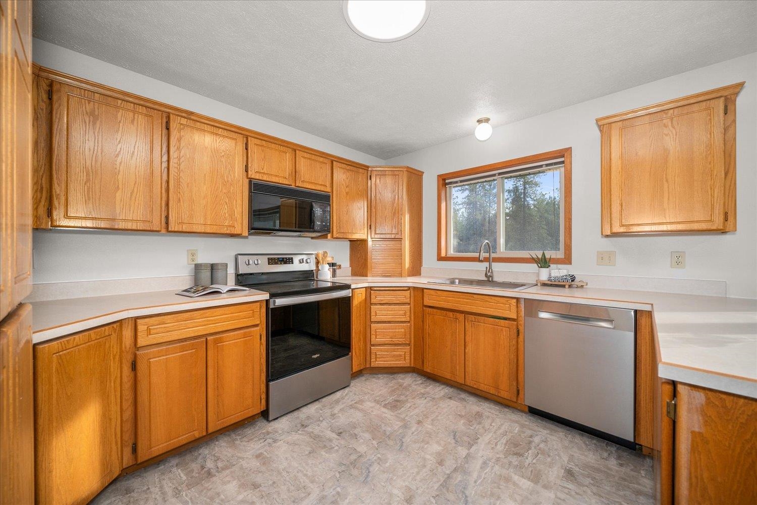 7204 West Griffin Road Cheney, WA 99004 - Photo 7 of 50