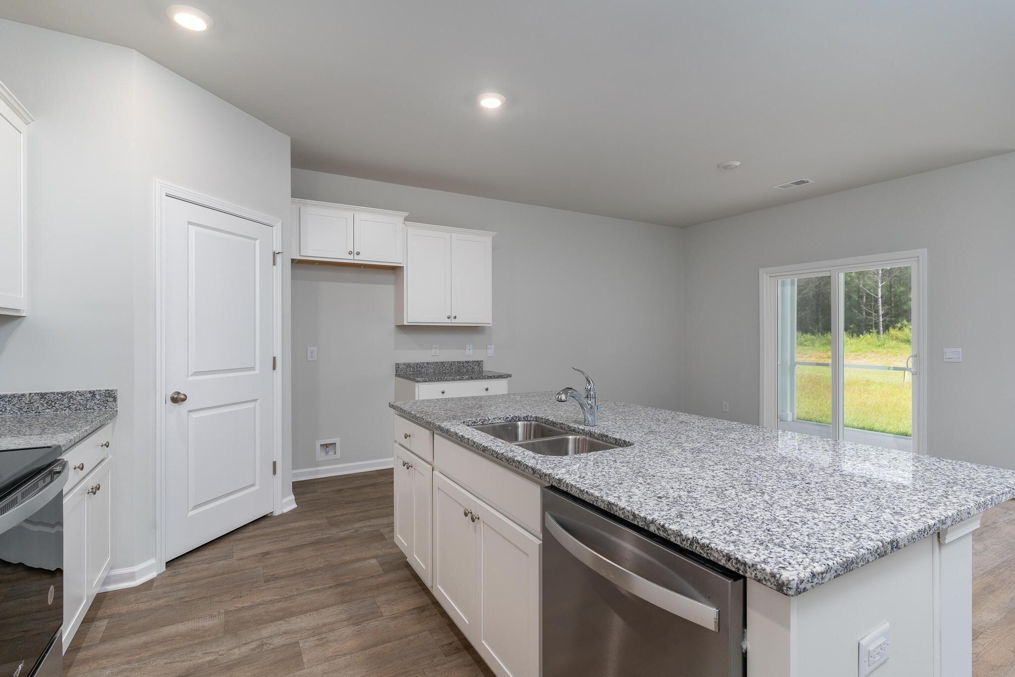 162 William Clark Boulevard Santee, SC 29142 - Photo 4 of 33 20240316091314876584000000-o